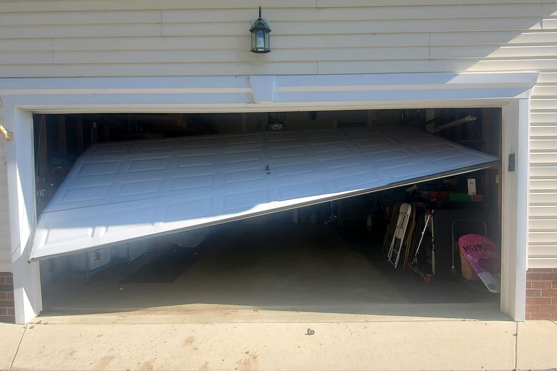 garage door  major problem